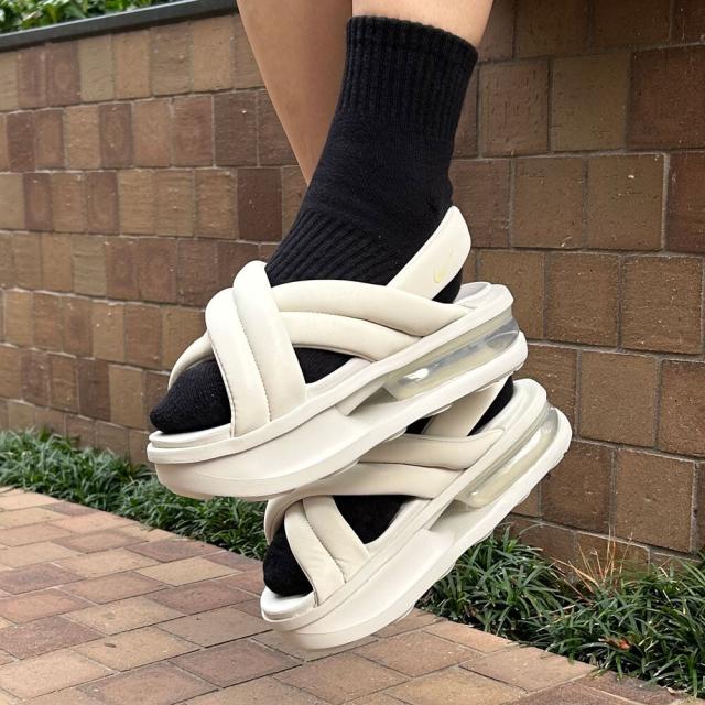 NIKE スポサン　アイラ　新品未使用 新品 ナイキ NIKE W AIR MAX ISLA SANDAL エアマックス アイラ