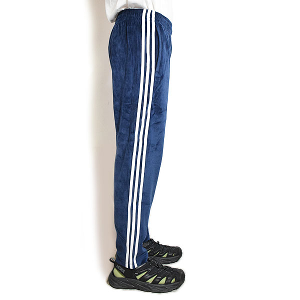 adidas Originals アディダス オリジナルス SSTアディカラー ベロア トラックパンツ -NIGHT INDIGO- パンツ トラックパンツ atfpts