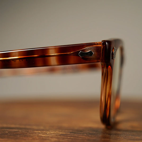 GLAD HAND×丹羽雅彦 グラッドハンド FAMILY CREST WELLINGTON - GLASSES -AMBER- メンズ サングラス ウェリントン atfacc