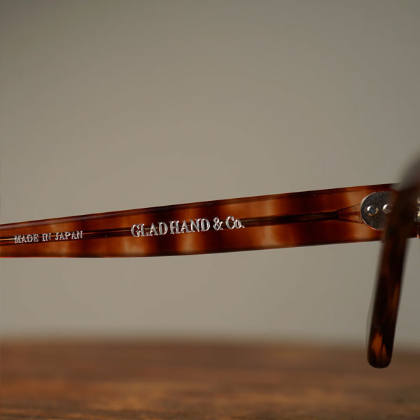 GLAD HAND×丹羽雅彦 グラッドハンド FAMILY CREST WELLINGTON - GLASSES -AMBER- メンズ サングラス ウェリントン atfacc