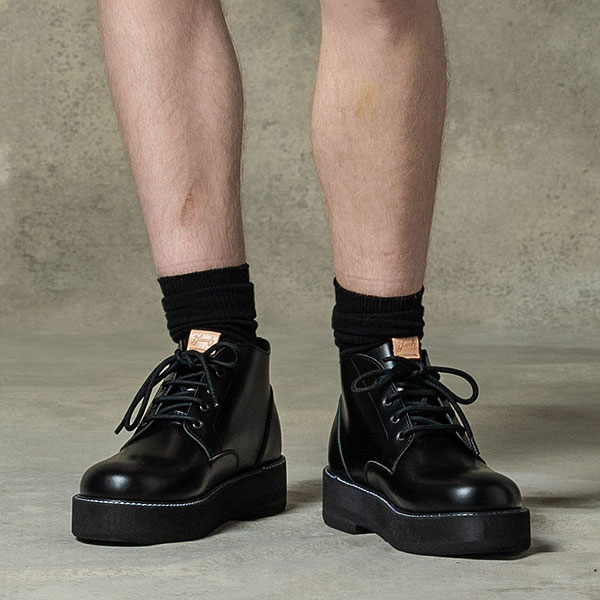 glamb グラム Four Holes Chukka Boots ブーツ atfaccの通販はau PAY