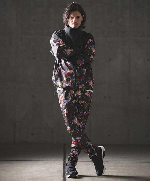 2024 秋冬 1st 先行予約 8月中旬〜下旬入荷予定 GLIMCLAP グリムクラップ Tight fit track pants -revival botanical pattern- メンズ