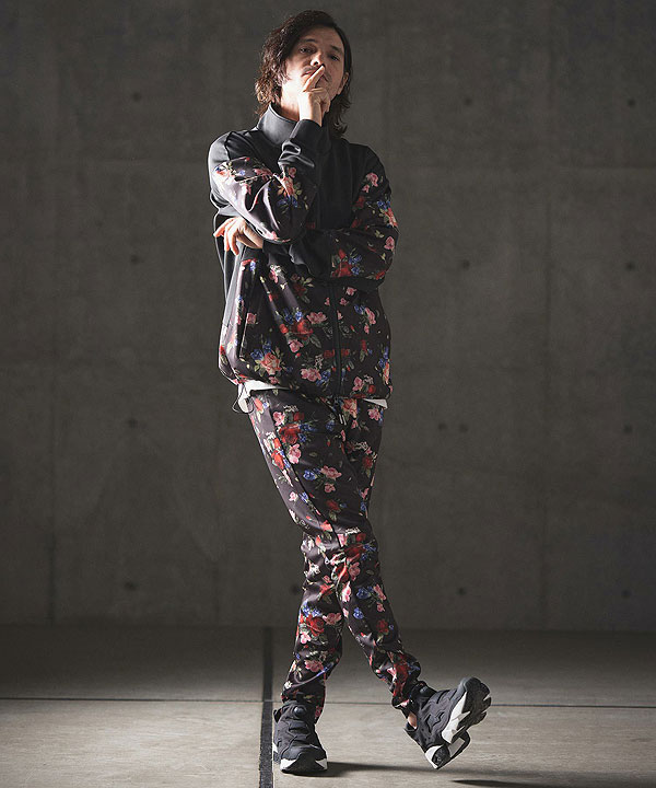 2024 秋冬 1st 先行予約 8月中旬〜下旬入荷予定 GLIMCLAP グリムクラップ Tight fit track pants -revival botanical pattern- メンズ