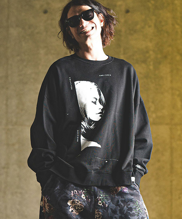 2024 秋冬 3rd 先行予約 11月上旬〜中旬入荷予定 GLIMCLAP グリムクラップ Printed oversized sweatshirt -Girl & Ambience-