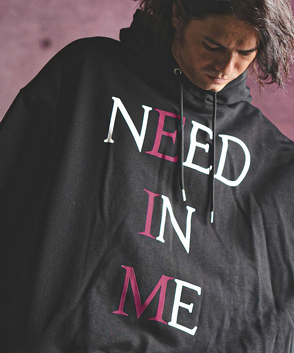 2024 秋冬 3rd 先行予約 11月上旬〜中旬入荷予定 GLIMCLAP グリムクラップ Printed oversized sweathoodie -NEED IN ME logo-