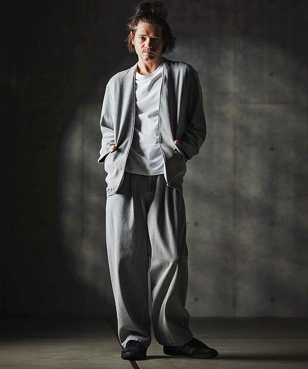 2025 秋冬 1st 先行予約 8月中旬〜下旬入荷予定 GLIMCLAP グリムクラップ Denim wide-leg trousers -Distressed for a vintage look-