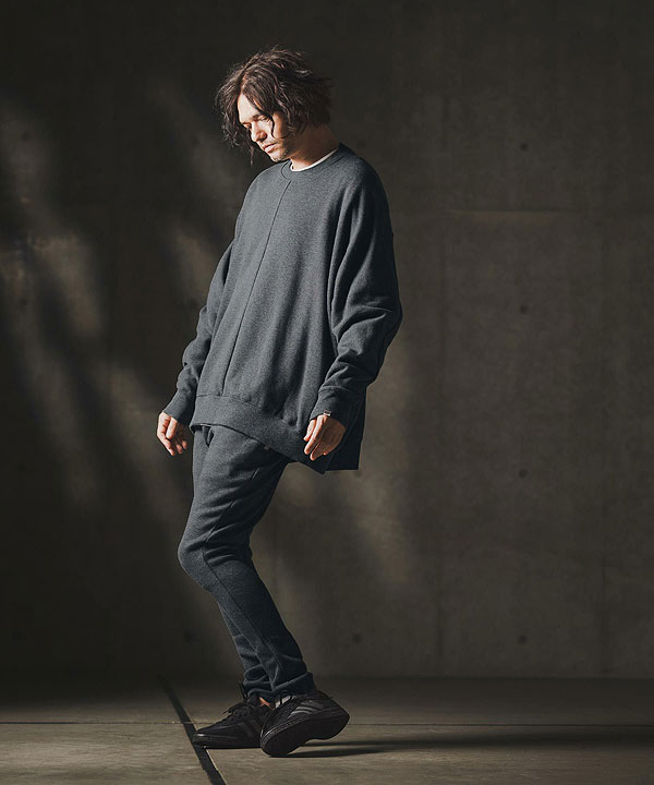 2025 秋冬 1st 先行予約 8月中旬〜下旬入荷予定 GLIMCLAP Dolman sleeve detail pullover -Bonded fleece-lined double-knit fabric-