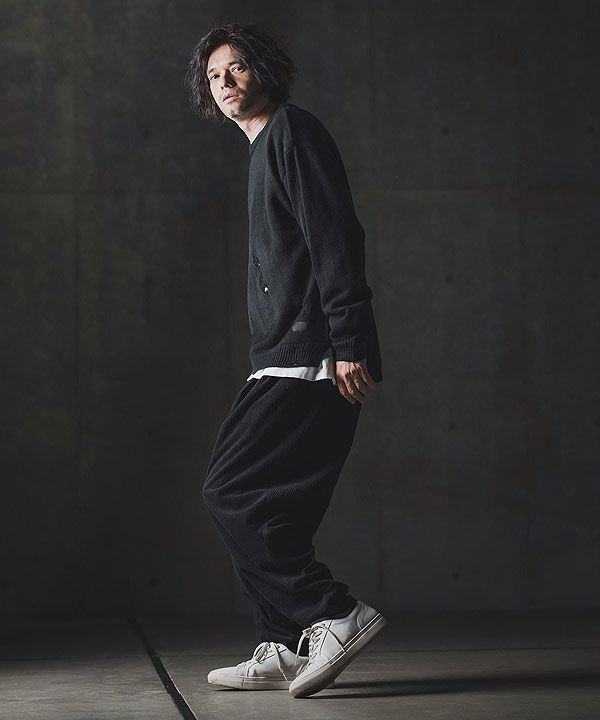 2025 秋冬 1st 先行予約 9月上旬〜中旬入荷予定 GLIMCLAP グリムクラップ Mid-gauge crewneck sweater -Distressed for a vintage look-