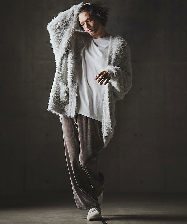 2025 秋冬 1st 先行予約 8月中旬〜下旬入荷予定 GLIMCLAP グリムクラップ Boxy silhouette long sleeve T-shirt -Minimal printed design-