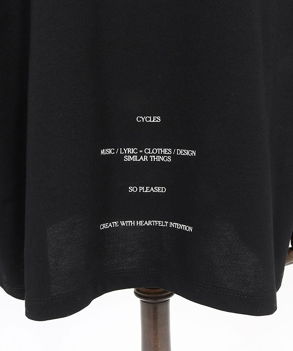 2025 秋冬 1st 先行予約 8月中旬〜下旬入荷予定 GLIMCLAP グリムクラップ Boxy silhouette long sleeve T-shirt -Minimal printed design-