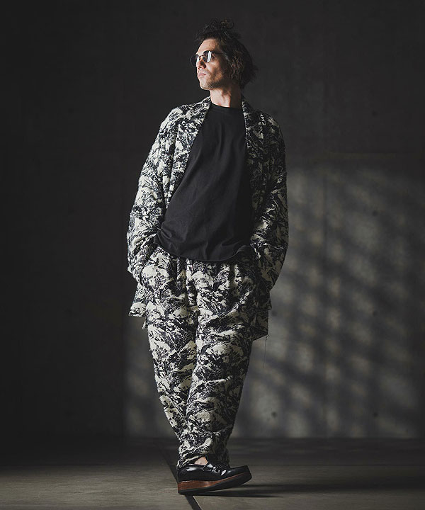 2025 秋冬 1st 先行予約 9月中旬〜下旬入荷予定 GLIMCLAP グリム Gown-ish cropped coat -Brushed texture & Full patterned textile-