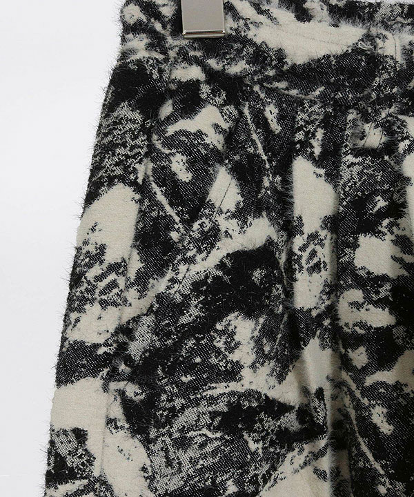 2025 秋冬 1st 先行予約 9月中旬〜下旬入荷予定 GLIMCLAP グリム Triple-pleated trousers-Brushed texture & Full patterned textile-_16