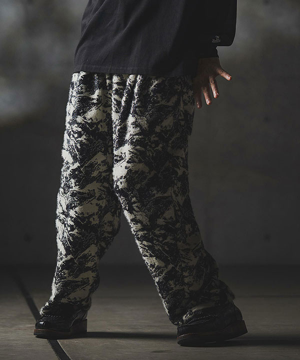 2025 秋冬 1st 先行予約 9月中旬〜下旬入荷予定 GLIMCLAP グリム Triple-pleated trousers-Brushed texture & Full patterned textile-_6