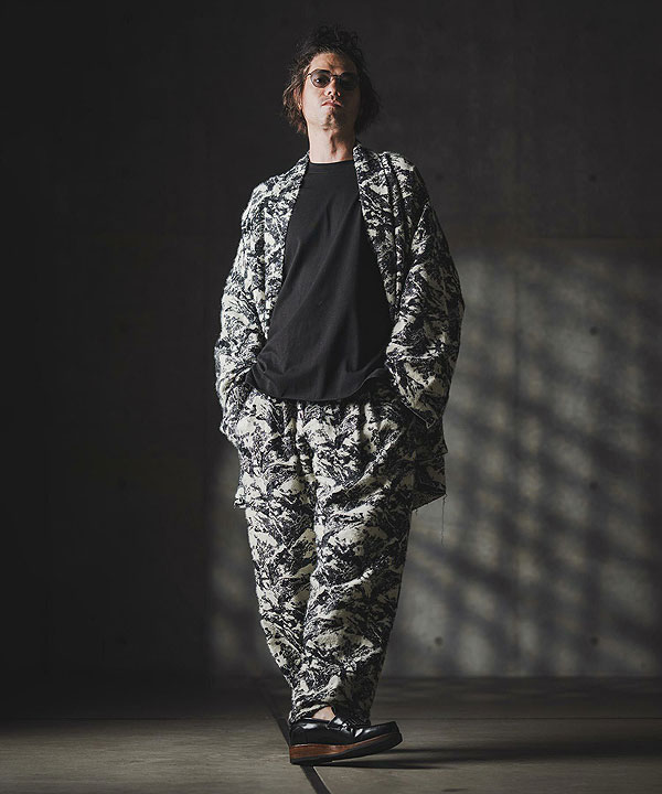 2025 秋冬 1st 先行予約 9月中旬〜下旬入荷予定 GLIMCLAP グリム Triple-pleated trousers-Brushed texture & Full patterned textile-_7