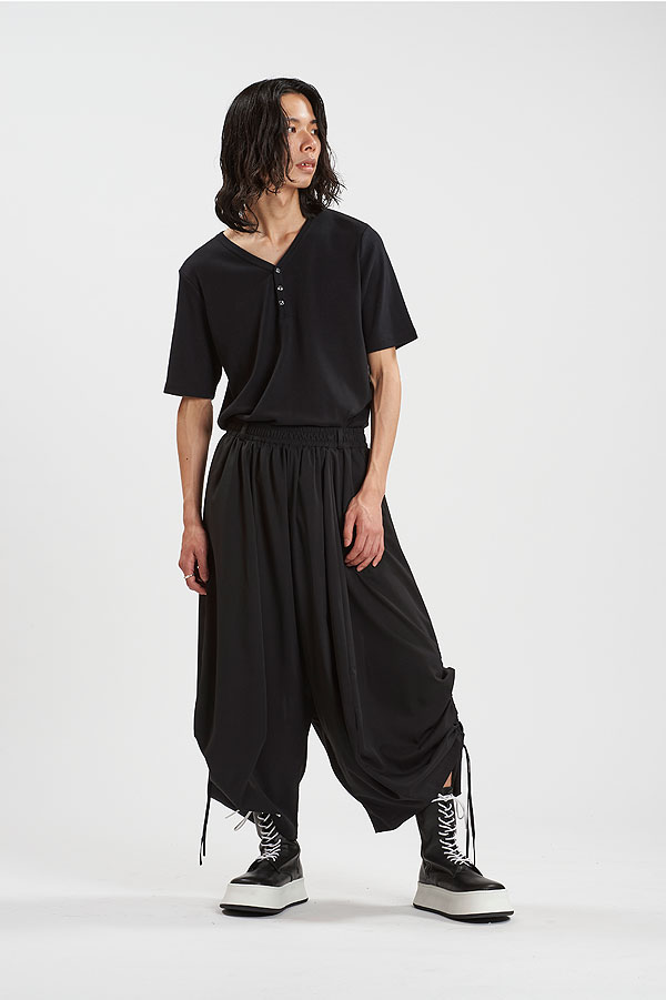 30％OFF SALE セール NO ID. BLACK ノーアイディー Squidギャザーバギートラウザーズ メンズ パンツ ワイドパンツ 送料無料 atfpts_13