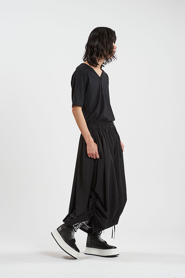 30％OFF SALE セール NO ID. BLACK ノーアイディー Squidギャザーバギートラウザーズ メンズ パンツ ワイドパンツ 送料無料 atfpts_14
