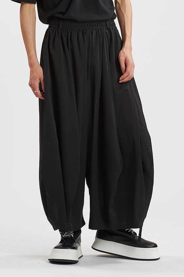 30％OFF SALE セール NO ID. BLACK ノーアイディー Squidギャザーバギートラウザーズ メンズ パンツ ワイドパンツ 送料無料 atfpts_2