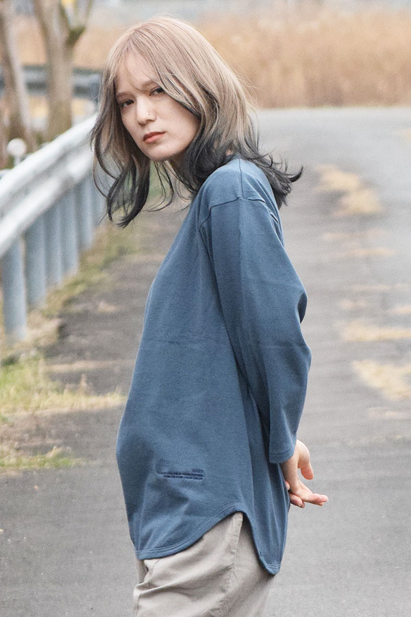 QUOLT×ARTIF 20th Anniversary クオルト BACK LINE 3/4 SLEEVE TEE -NAVY- メンズ Tシャツ 7分袖 別注 コラボレーション atftps