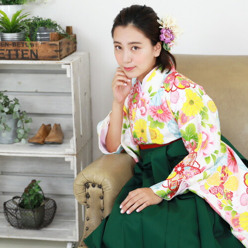 【販売】〔zu〕当店オリジナル 袴 セット 卒業式 女性 ブーツ付き16点フルセット 購入 卒業式袴セット 2尺袖着物＆袴 「白地に桜と菊」ブーツ レトロ モダン 大学 販売 安いの通販は