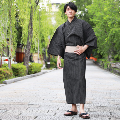 浴衣 メンズ セット 男物高級綿麻浴衣3点セット 黒地にグレーの格子 男性 男 レトロ 大人 角帯 下駄 黒 格子 M L Ll 3l 4l 5l 大きいの通販はau Pay マーケット なでしこ