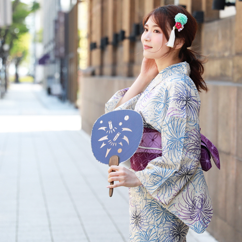 白地に藍色　綿麻浴衣 白地に藍色 綿麻浴衣 美術サロン ] 浴衣 藍捺染 知多木綿 麻混 [