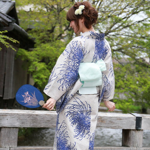 浴衣単品「生成り地に紺乱菊」 浴衣のみ 大人 レトロ レディース の通販は 浴衣単品「生成り地に紺乱菊」 浴衣のみ 大人 レトロ レディース の通販は
