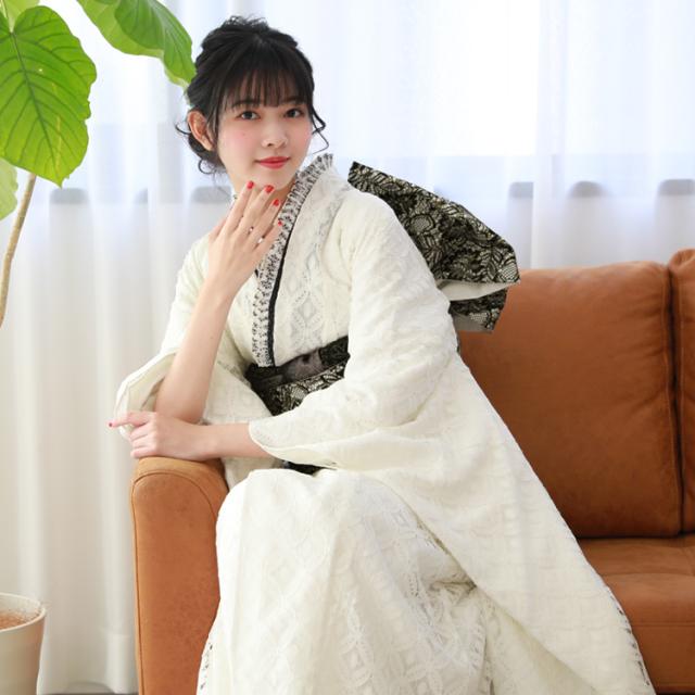 最大20日間レンタル 振袖 成人式 レンタル シンプル23点フルセット   「レース七宝柄オフホワイトに黒と金のレース袋帯」 成人式 モード 結婚式 フォーマル レース 生成り 白 オフ 最大20日間レンタル 振袖 成人式 レンタル シンプル23点フルセット