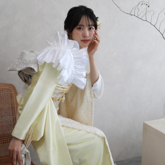 【新品・最大20日間レンタル】 振袖 レンタル 成人式 白 しろ ホワイト ゴールド ラメ  フルセットレンタル24点フルセット クール モード ゴージャス ラグジュアリー 流行り  「クリーム地と生成りのラメ振袖」 結婚式  ホワイト  クリーム  かっこいい モノトーン 新品・最大20日間レンタル】 振袖 レンタル 成人式 白 しろ ホワイト
