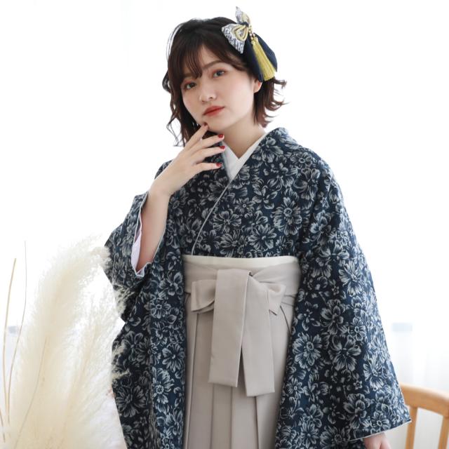 卒業式 袴 レンタル フルセット 女 大学 紺 袴セット 女性 袴フルセットレンタル シンプル 「紺地に花柄」  紺 青 大人