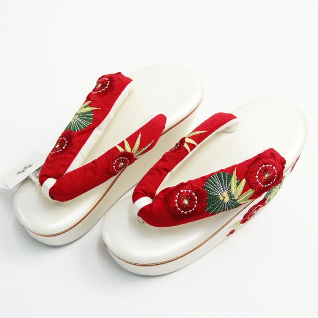 〔zu〕Wa de Modern 振袖 草履 厚底 鶴と松竹梅刺繍 厚底足型フィット草履 赤鼻緒 フリーサイズ 草履 成人式 厚底 卒業式 ヒール 痛くない 単品 〔zu〕Wa de Modern 振袖 草履 厚底 鶴と松竹梅刺繍 厚底足型フィット草履 赤鼻緒 フリーサイズ 草履 成人式 厚底 卒業式 ヒール 痛くない 単品