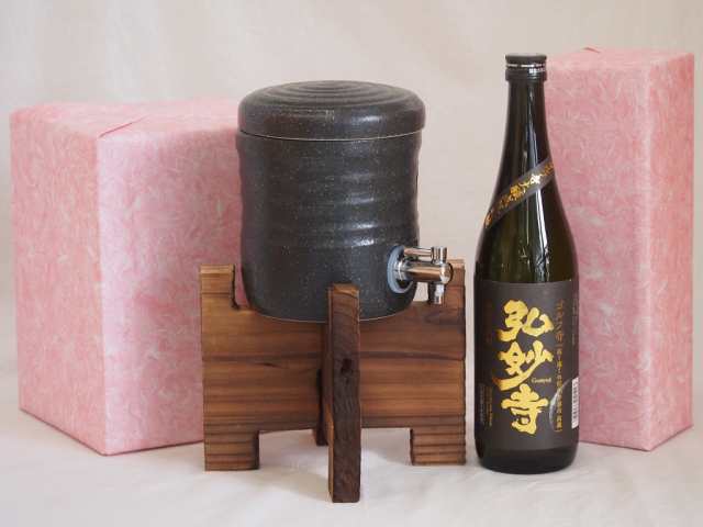 国産美濃焼 焼酎サーバー1200cc木代付セット(13.5×15.5cm 1.6kg)井上酒造 本格麦焼酎 ゴルフ寺弘妙寺 (大分県) 720ml