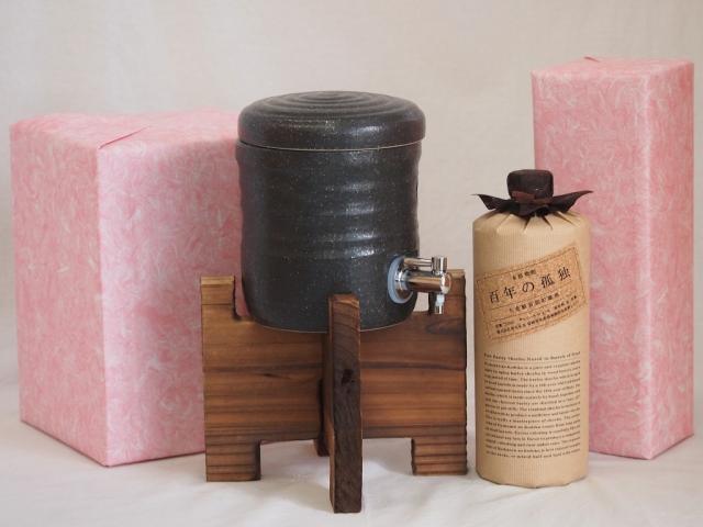 国産美濃焼 焼酎サーバー1200cc木代付セット(13.5×15.5cm 1.6kg)黒木本店 大麦製長期貯蔵酒百年の孤独 (宮崎県)  720mlの通販は