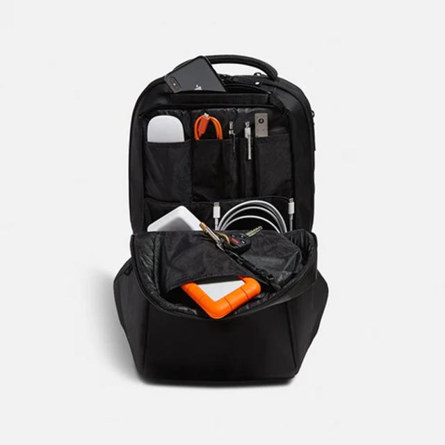 【apple公認】インケース incase ICON Backpack アイコン バックパック 36.4L メンズ レディース ユニセックス 通勤 通学 バッグ リュック バックパック PCリュック 旅行 出張 37173045 37173047