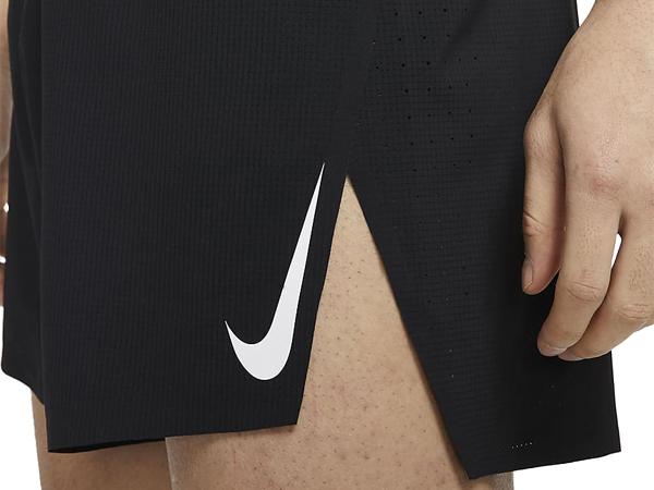 ナイキ NIKE エアロスイフト ランニングショートパンツ メンズ 春 夏 ブラック 黒 スポーツ トレーニング ショート パンツ CJ7841-010 ナイキ NIKE エアロスイフト ランニングショートパンツ メンズ