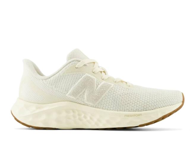 ニューバランス NEW BALANCE FRESH FOAM ARISHI V4 フレッシュフォーム アリシ レディース ベージュ スポーツ ランニングシューズ ランシュー 初心者〜中級者 WARISAW4Dの通販は 7,153円