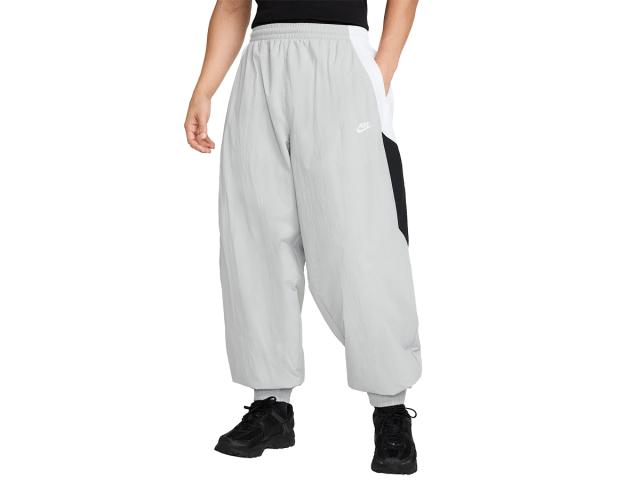 ナイキ NIKE クラブ オーバーサイズド ウーブン トラックパンツ メンズ グレー 灰色 スポーツ トレーニング ロング パンツ HQ6115-077