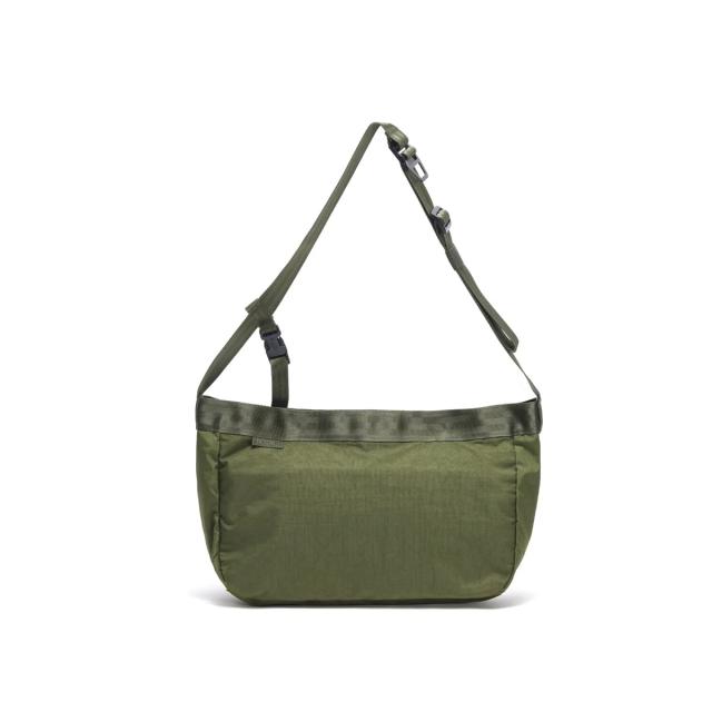 クローム CHROME ニュースペーパーメッセンジャー スモール NEWSPAPER MESSENGER SM メッセンジャーバッグ 9L 耐水 SAGE MOSS カジュアル バッグ メッセンジャー ショルダーバッグ 耐水 JP198　SG　MOSS クローム CHROME ニュースペーパーメッセンジャー スモール NEWSPAPER