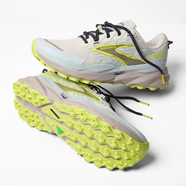 ブルックス BROOKS Cascadia 19 カスケディア19 レディース ブラック