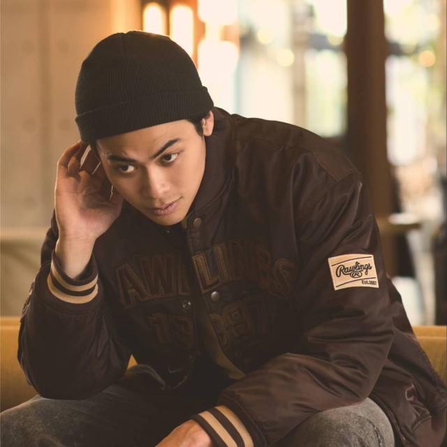 ローリングス Rawlings GROUND RED ツイルパデッド バーシティージャケット 一般 グラウンドレッド 2025年秋冬 2025FW 野球 秋冬物 防寒 グラコン スポーツ カジュアル グラコン 中綿 スタジャン スタジアムジャンパー ベースボールマリオ AOS15F11 ローリングス Rawlings GROUND RED ツイルパデッド バーシティー