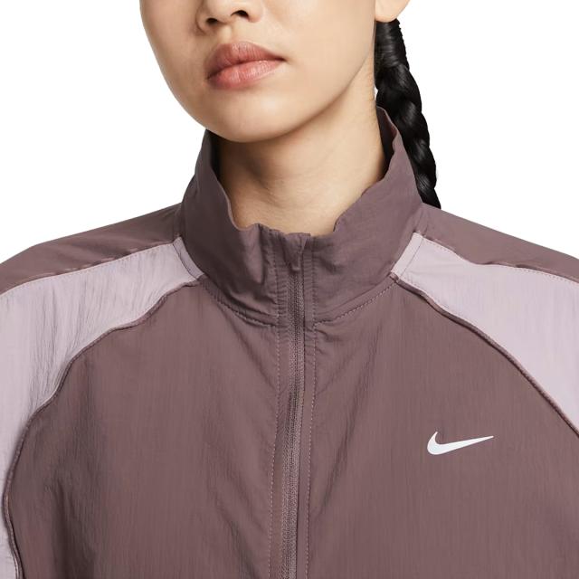 ナイキ NIKE スウィフト レペル UVプロテクション ランニングジャケット レディース ブラウン 茶色 スポーツ フィットネス フルジップ ジャケット IM9481-502_2