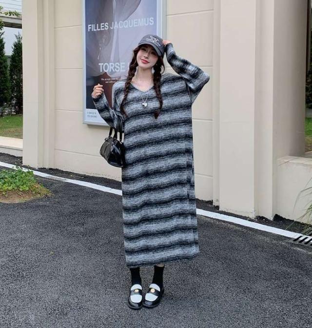 冬新作 予約商品 ワンピース ロング丈 ボーダー柄 グレー ブラック 長袖 カジュアル ゆったり シンプル デイリー 秋冬 大きいサイズ レディース レディース 大人 30代 40代 50代 冬服 202411の通販は 5,864円