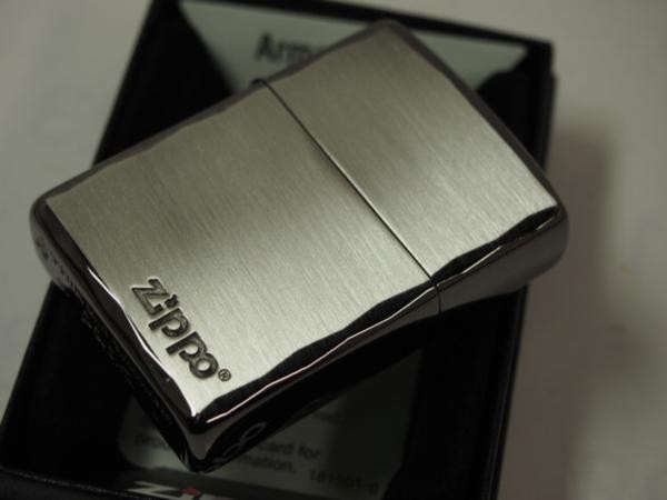 ジッポーZippo ARMOR シンプルロゴ・シャインレイ 彫刻アーマー黒銀SBN 