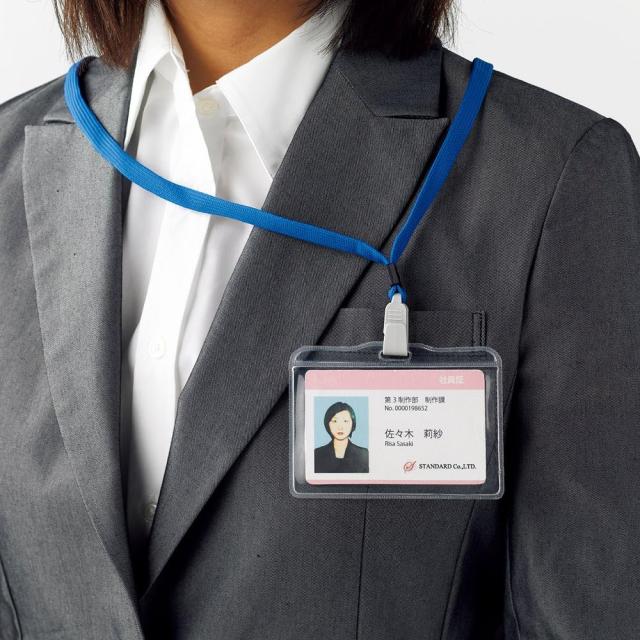 （まとめ買い）ライオン事務器 つりさげ名札 ソフト ヨコ型 平ひも 10個入 N73ER-10P ブルー 287-93 〔×3〕 【北海道・沖縄・離島配送不可】の通販は