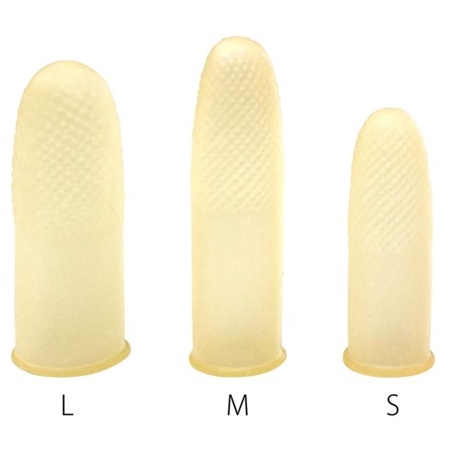 （まとめ買い）プラス 指サック 天然ゴム ロングタイプ 箱入 100個入 中 アメ色 KM-102H 〔×3〕 【北海道・沖縄・離島配送不可】