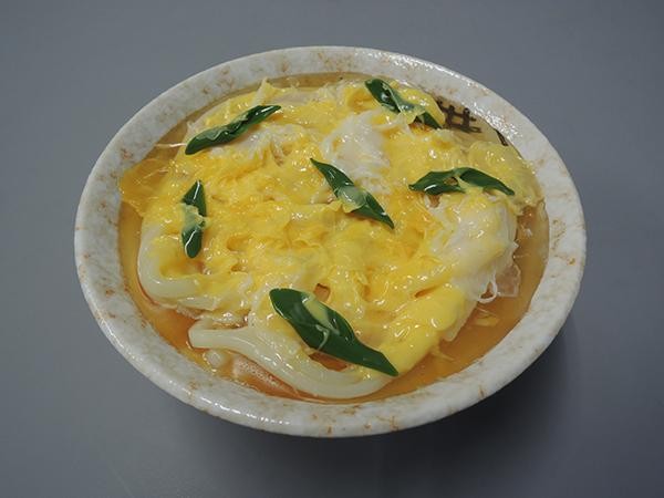 日本職人が作る  食品サンプル　玉子とじうどん　IP-430 【北海道・沖縄・離島配送不可】_1
