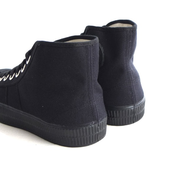 チェコ軍放出 キャンパススニカーハイカット 未使用デットストック ブラック 37（23.5cm） 【北海道・沖縄・離島配送不可】