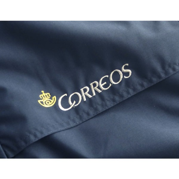 スペイン「CORREOS」（コレオス）前立て三重式ナイロン防水ジャケット未使用デットストック ネイビー 《XS（日本サイズM相当）サイズ》 【北海道・沖縄・離島配送不可】