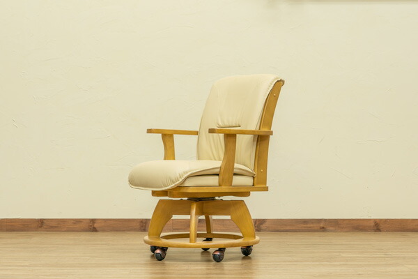 MEGAN キャスター付きダイニングチェア ダークブラウン （DBR