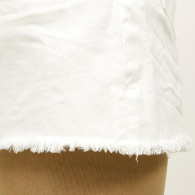 メゾンスコッチ MAISON SCOTCH 正規販売店 レディース ショートパンツ BOYFRIEND FIT SHORTS WITH SUNFADED WASHINGS AND RAW EDGE HEM 143786 06 52507 WHITE_3