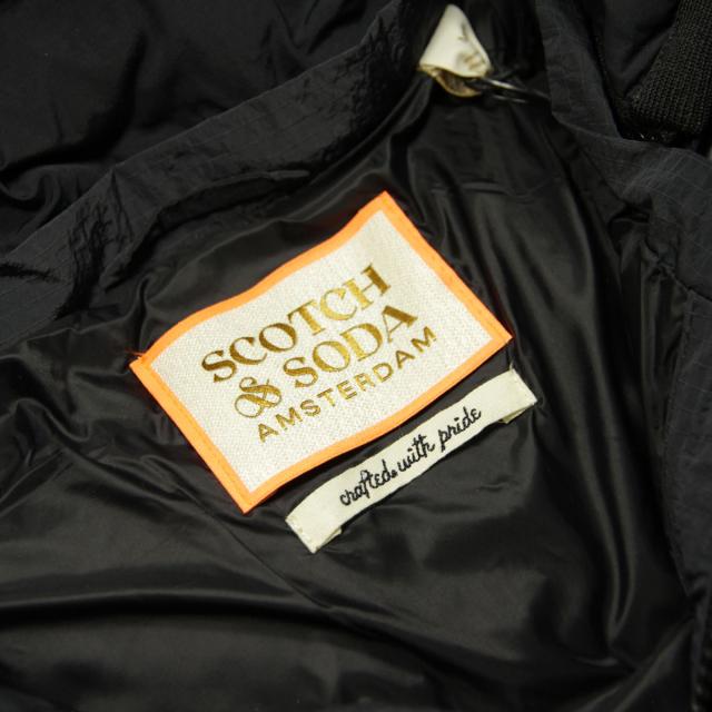 スコッチアンドソーダ メンズ パファージャケット 定まり売りわたす店 SCOTCH＆SODA アウター 上衣 M HOODED PUFFA JACKET 174383 0008 81103 08 BLACK
